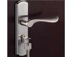 济南乐梦中心专业修锁.开锁.换防盗门锁芯,公安局备案锁店